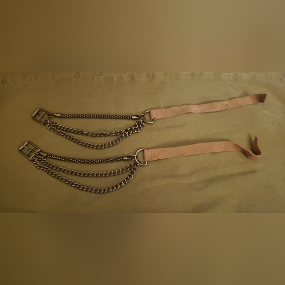 1 Pair Boot Chains (BOOTS NOT INCLUDED) - Picture 6 of 8